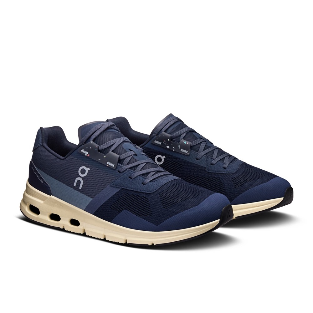 On Running Men's Navy and White Cloud Sneakers Glacier
Men's Cloudrift 10.5